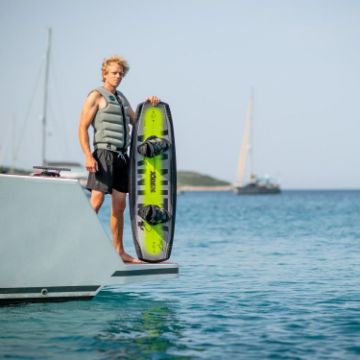 JOBE SPORTS - CORE VANITY WAKEBOARD BUNDLE BLACK GREEN 141-10
